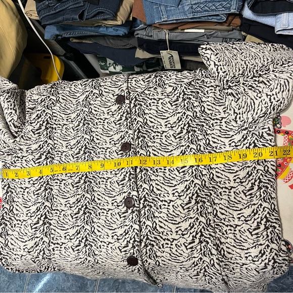 Blast Women’s Cardigan Sweater - Picture 4 of 8